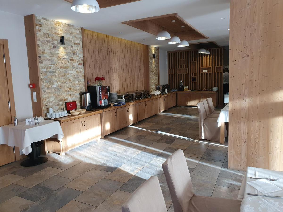 Monte Cervo Bio Hotel&Spa Covasna Buitenkant foto
